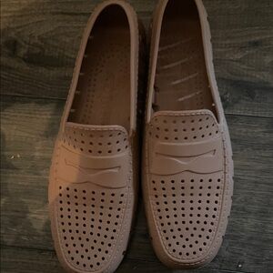 Tan Perforated floafers size 13 excellent condition A6